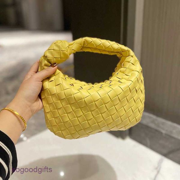 mini bottegas bag jodie venetas 2023 summer new woven bag leather cloud knot handle temperament versatile women's 1 with logo xrym
mini bottegas bag jodie venetas 2023 summer new woven bag leather cloud knot handle temperament versatile women's 1 with logo xrym