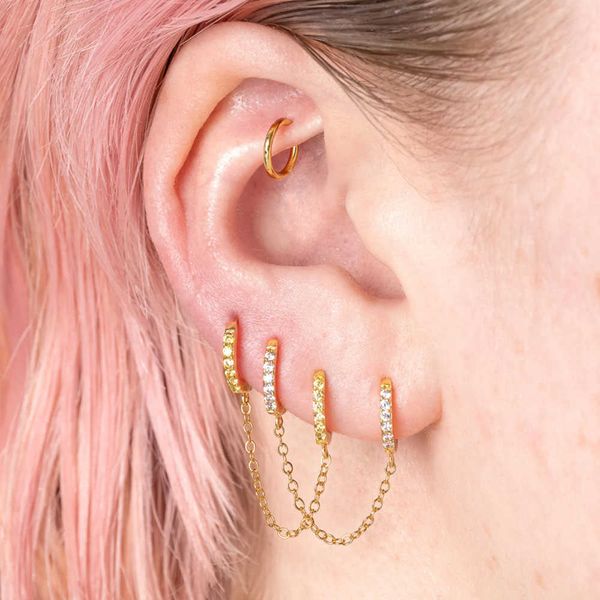 charm punk dua lubang tindik round hoop anting-anting untuk wanita tulang rawan brilian kristal zirkon rantai anting-anting hadiah ulang tah, Golden
charm punk dua lubang tindik round hoop anting-anting untuk wanita tulang rawan brilian kristal zirkon rantai anting-anting hadiah ulang tah, Golden