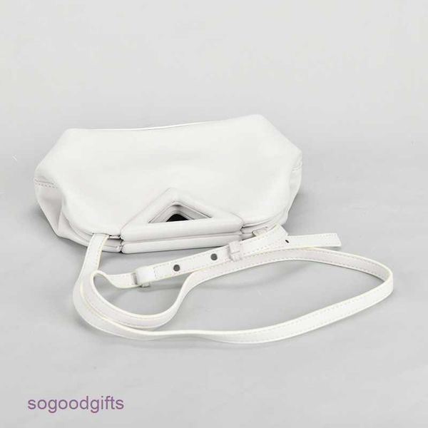 point bottegas bag venetas 2023 new inverted triangle handbag leather dumpling bag minority cloud clip soft leather messenger with logo ecms
point bottegas bag venetas 2023 new inverted triangle handbag leather dumpling bag minority cloud clip soft leather messenger with logo ecms