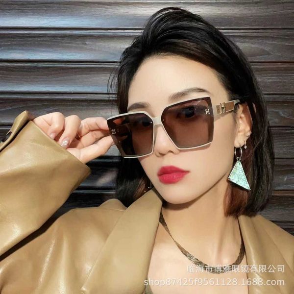 new 2023 large frame women's polarized glasses fashion korean h home u-shaped sunglasses 9987 sunshade, White;black
new 2023 large frame women's polarized glasses fashion korean h home u-shaped sunglasses 9987 sunshade, White;black