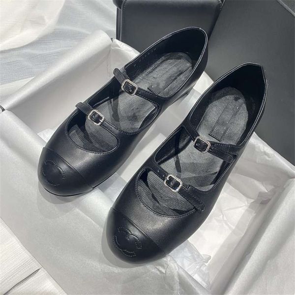 fashion dress shoes 2023 channel women leather high heel metal buckle letter logo wedding party business casual flat shoes 08-010, Black
fashion dress shoes 2023 channel women leather high heel metal buckle letter logo wedding party business casual flat shoes 08-010, Black