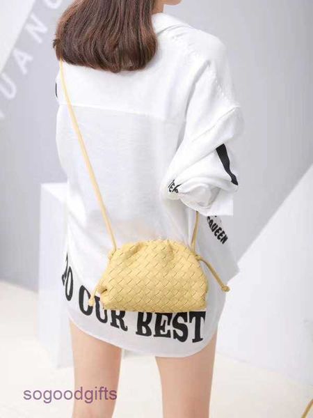 mini bottegas bag jodie venetas woven cloud dumpling bag soft hand armpit mini women's messenger fold 2023 new style 3ah3 with logo dlu
mini bottegas bag jodie venetas woven cloud dumpling bag soft hand armpit mini women's messenger fold 2023 new style 3ah3 with logo dlu