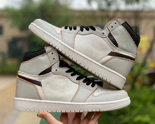 2023 basketball shoes light bone jumpman 1s high og white grey beige pink men women outdoor sneakers trainers with box
2023 basketball shoes light bone jumpman 1s high og white grey beige pink men women outdoor sneakers trainers with box