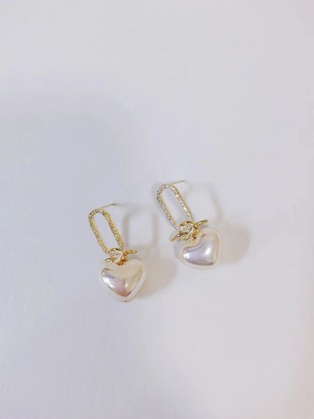 925 sterling silver heart stud earrings for women bling high-end cute, fashion and pretty earrings, Golden
925 sterling silver heart stud earrings for women bling high-end cute, fashion and pretty earrings, Golden