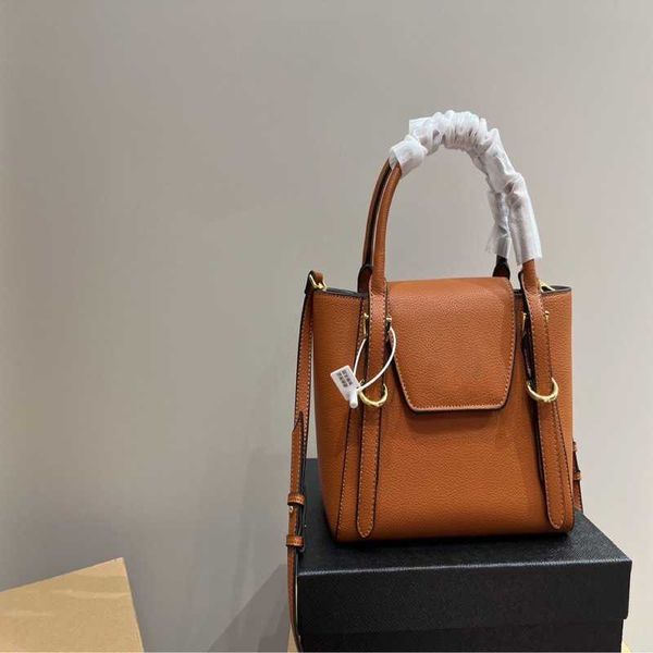 luxury handbag commuter workplace vegetable basket bag leisure shoulder crossbody bag 0512
luxury handbag commuter workplace vegetable basket bag leisure shoulder crossbody bag 0512