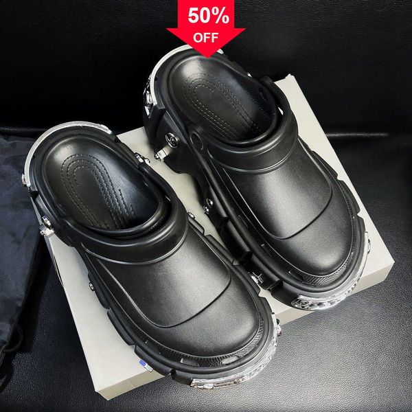2022 slippers hardcrocs round toe rubber sandal designer luxury women platform sandals punk studded slippers beach pool shoes, Black
2022 slippers hardcrocs round toe rubber sandal designer luxury women platform sandals punk studded slippers beach pool shoes, Black