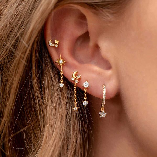 charm 2 buah anting-anting hoop rantai zirkonia kubik baja tahan karat baru untuk wanita anting-anting punk unik bulan bintang perhiasan tin, Golden
charm 2 buah anting-anting hoop rantai zirkonia kubik baja tahan karat baru untuk wanita anting-anting punk unik bulan bintang perhiasan tin, Golden