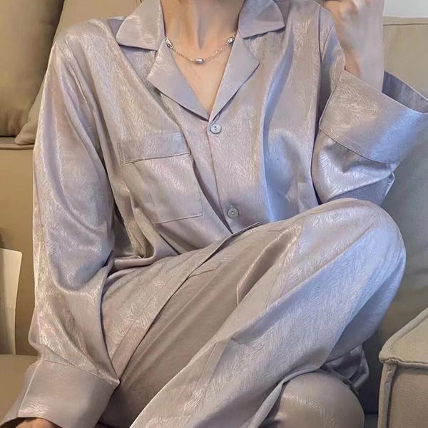 women's sleepwear light luxury western style high-end pajamas women's long-sleeved silk satin homewear ladies casual loose two-pie, Black;red
women's sleepwear light luxury western style high-end pajamas women's long-sleeved silk satin homewear ladies casual loose two-pie, Black;red