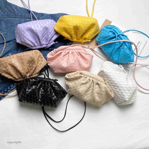bottegas bag mini jodie venetas 2023 new style thick lattice woven cloud bag soft skin dumpling single shoulder messenger hand women's
bottegas bag mini jodie venetas 2023 new style thick lattice woven cloud bag soft skin dumpling single shoulder messenger hand women's