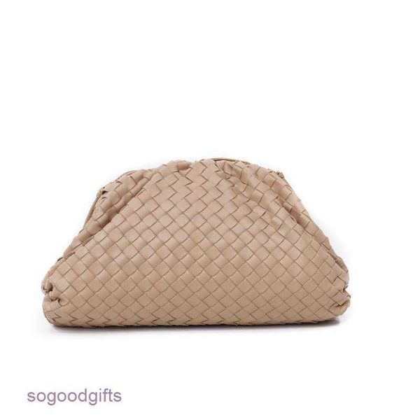 mini bottegas bag jodie venetas pure handmade soft leather woven bag women's 2023 new fashion wrinkled cloud dumpling bag 100 hand hold
mini bottegas bag jodie venetas pure handmade soft leather woven bag women's 2023 new fashion wrinkled cloud dumpling bag 100 hand hold