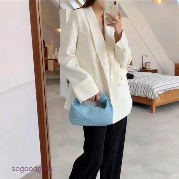 bottegas bag mini jodie venetas early spring net red hand-held horn bag cloud 2023 new fashion versatile woven women's cow leather hand
bottegas bag mini jodie venetas early spring net red hand-held horn bag cloud 2023 new fashion versatile woven women's cow leather hand