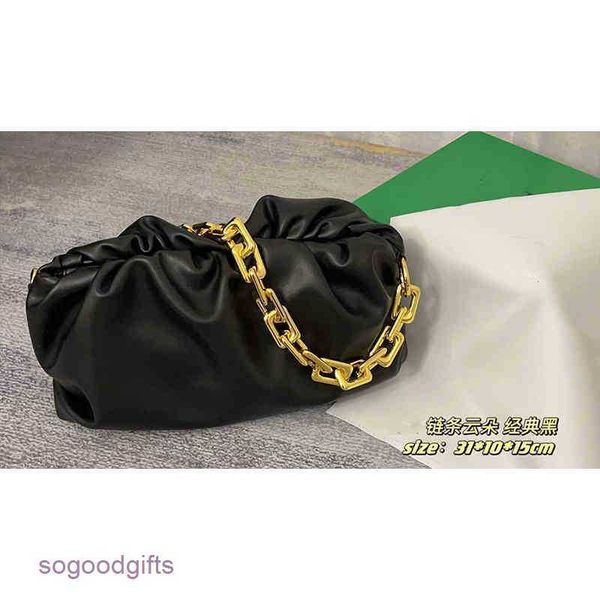 bottegas italy bag single thick messenger wrinkled venetas shoulder 2023 same summer chain designer cloud bags zipper underarm female x7we w
bottegas italy bag single thick messenger wrinkled venetas shoulder 2023 same summer chain designer cloud bags zipper underarm female x7we w