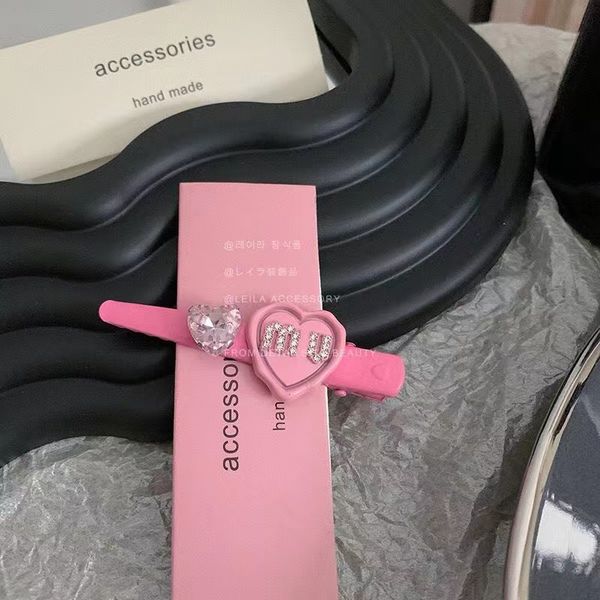 pink love miu hair clip metal rhinestone hair clip bang fragmented hair clip girl side clip, Slivery;golden
pink love miu hair clip metal rhinestone hair clip bang fragmented hair clip girl side clip, Slivery;golden