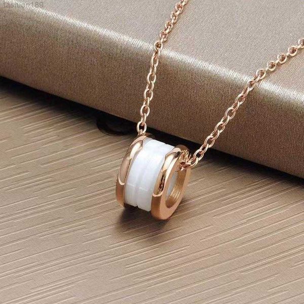 designer design ceramic couple pendant necklace fashion men and women valentine's day classic luxury gift, Silver
designer design ceramic couple pendant necklace fashion men and women valentine's day classic luxury gift, Silver