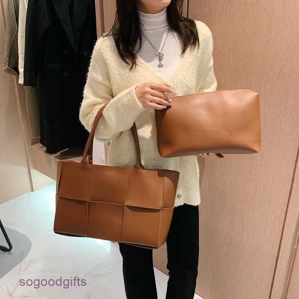 bottegas bag point venetas woven fashion handbag large capacity 2023 new autumn women's simple tote hand with logo kn4m
bottegas bag point venetas woven fashion handbag large capacity 2023 new autumn women's simple tote hand with logo kn4m