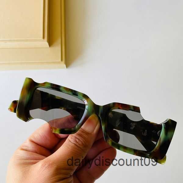 sunglasses designer brand off 40006 design gap frame classic black square trend men glasses fashion white creative ladies sunglassesxxzc, White;black
sunglasses designer brand off 40006 design gap frame classic black square trend men glasses fashion white creative ladies sunglassesxxzc, White;black