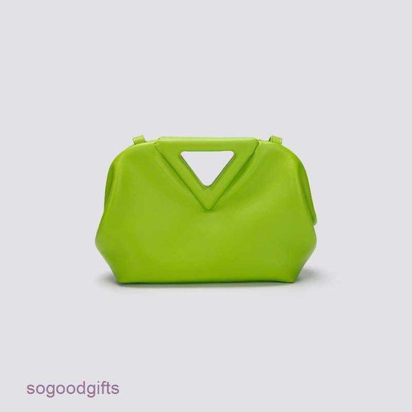 point bottegas bag venetas new cloud bag portable mini one shoulder diagonal cross natural inverted triangle dumpling women's wrinkled
point bottegas bag venetas new cloud bag portable mini one shoulder diagonal cross natural inverted triangle dumpling women's wrinkled