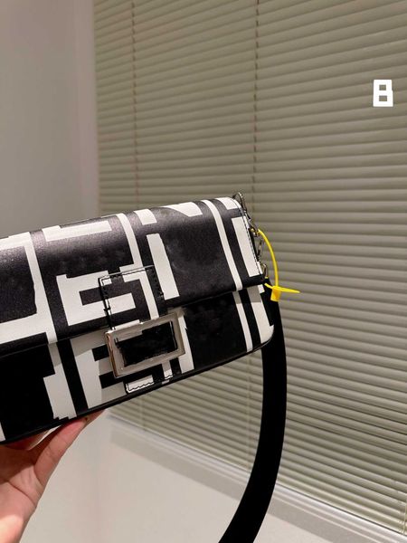 women's luxury fenndl faquen bag designer bags shoulder bags tote texture patent braidr bag totebag 2023 fashion trend retro envelope b
women's luxury fenndl faquen bag designer bags shoulder bags tote texture patent braidr bag totebag 2023 fashion trend retro envelope b
