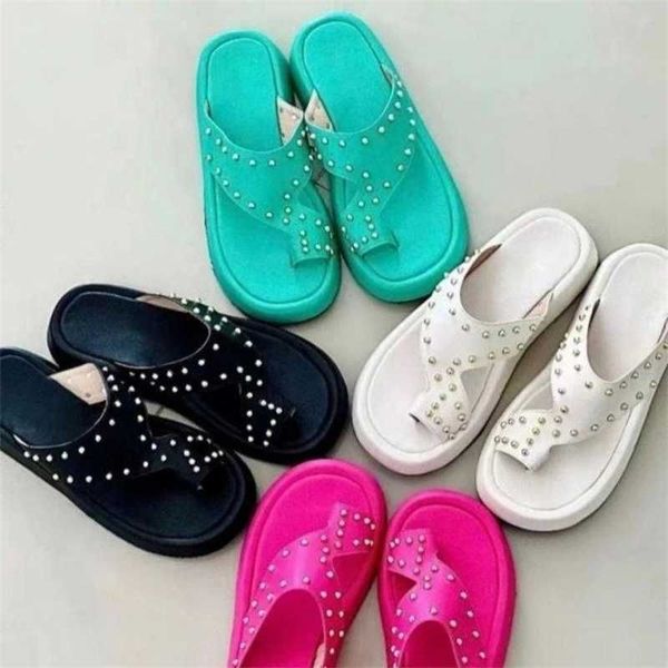 fashion home shoes designer thick bottom slippers slides outdoor shoes toe rivet beach sandals hfy, Black;red
fashion home shoes designer thick bottom slippers slides outdoor shoes toe rivet beach sandals hfy, Black;red
