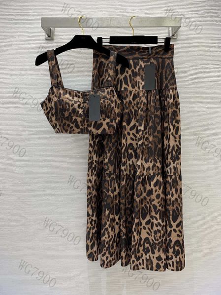 designer women dresses fashion tube suspender high waist slimming long skirt high end womens dresses plus size, White
designer women dresses fashion tube suspender high waist slimming long skirt high end womens dresses plus size, White