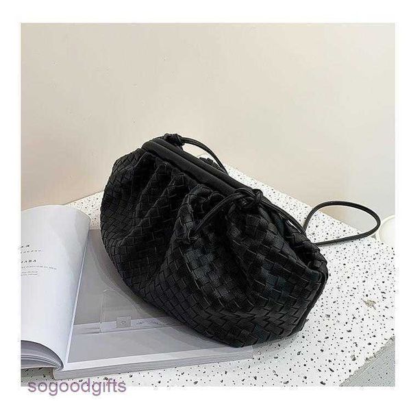 bag mini bottegas jodie venetas soft leather woven net red cloud bag fan yangqi women's 2023 new tide dumpling one shoulder messenger 1
bag mini bottegas jodie venetas soft leather woven net red cloud bag fan yangqi women's 2023 new tide dumpling one shoulder messenger 1
