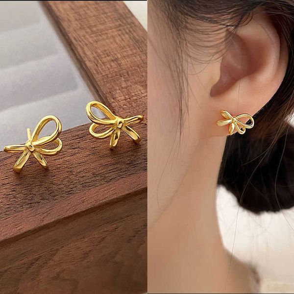stud new simple metal bowknot stud earrings for women korea gold silver color small dairly earring boucles d'oreilles fashion jewelry w, Golden;silver
stud new simple metal bowknot stud earrings for women korea gold silver color small dairly earring boucles d'oreilles fashion jewelry w, Golden;silver