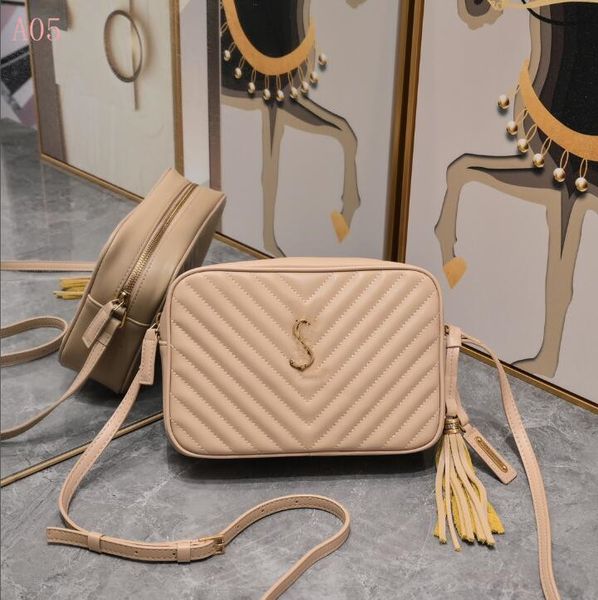 lou cowhide leather tassel camera bags handbags woman cross body strap quilted genuine leather bags purse black tote bag 23x16x6cm
lou cowhide leather tassel camera bags handbags woman cross body strap quilted genuine leather bags purse black tote bag 23x16x6cm