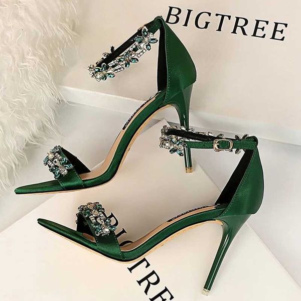 sandals bigtree shoes open toe rhinestones sandals women 2023 new designer high heels sandals female shoes summer heeled sandals j230428, Black
sandals bigtree shoes open toe rhinestones sandals women 2023 new designer high heels sandals female shoes summer heeled sandals j230428, Black