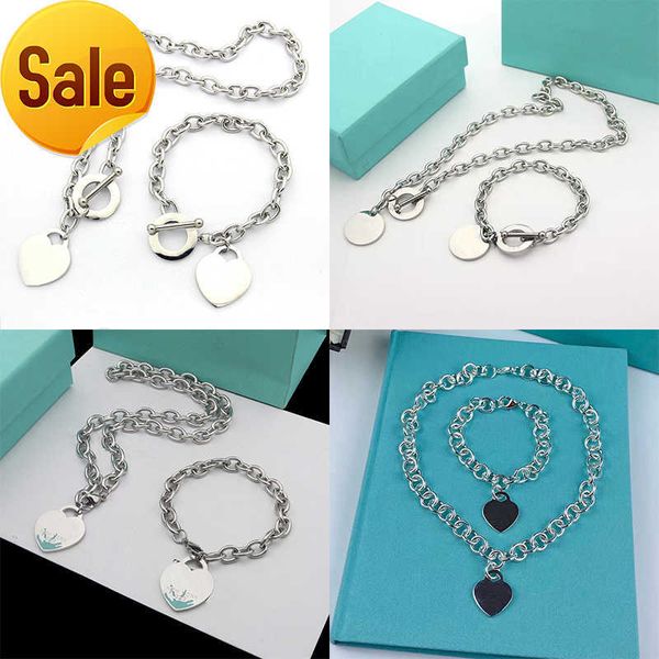 23ss womens mens round card bracelet necklace designer jewelry sets birthday christmas gift 925 silver ot buckle necklaces bracelets wedding
23ss womens mens round card bracelet necklace designer jewelry sets birthday christmas gift 925 silver ot buckle necklaces bracelets wedding