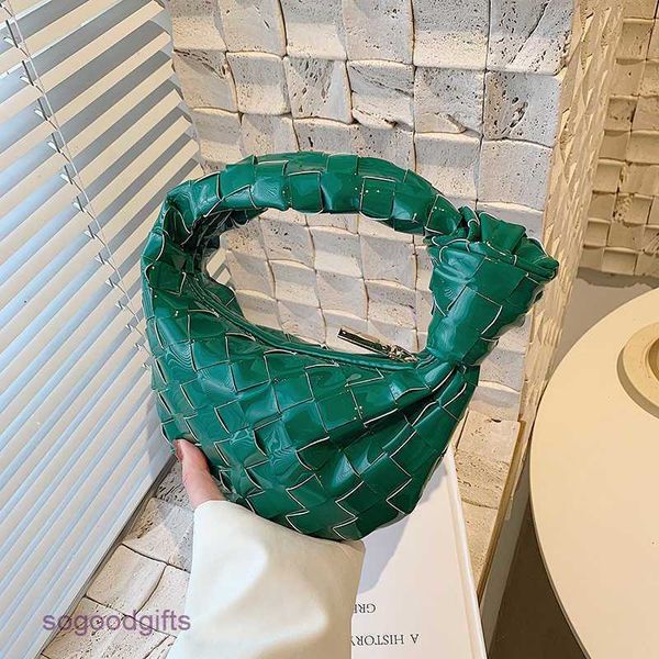 bottegas bag mini jodie venetas net red axigo same ox horn bag 2023 spring and summer new woven knotted fashion painted handbag with logo 0k
bottegas bag mini jodie venetas net red axigo same ox horn bag 2023 spring and summer new woven knotted fashion painted handbag with logo 0k
