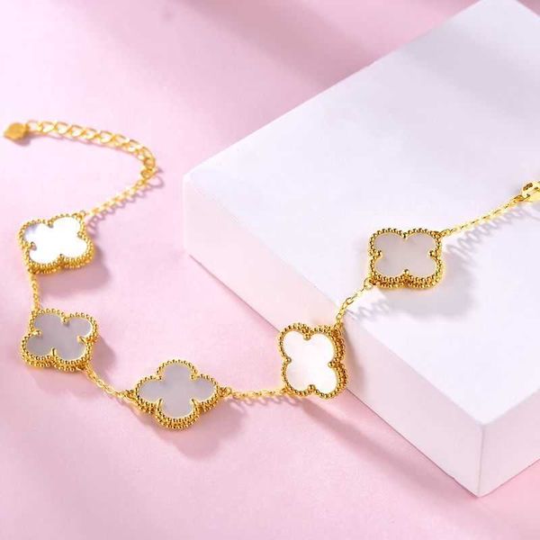 elegant bracelet four leaf grass 5g full gold 999 five flower bracelet 24k inlaid red agate white fritillaria as a gift to girlfriend, Black
elegant bracelet four leaf grass 5g full gold 999 five flower bracelet 24k inlaid red agate white fritillaria as a gift to girlfriend, Black