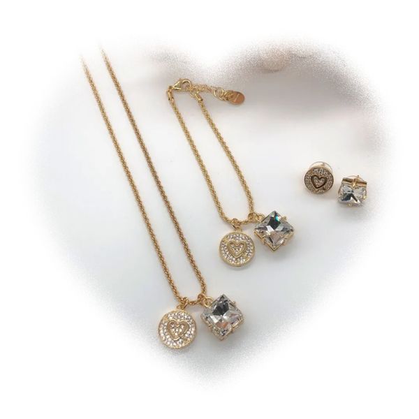 european and american ladies pendant necklace, love disc with diamond square jumper chain accessories female dropshipping, Silver
european and american ladies pendant necklace, love disc with diamond square jumper chain accessories female dropshipping, Silver