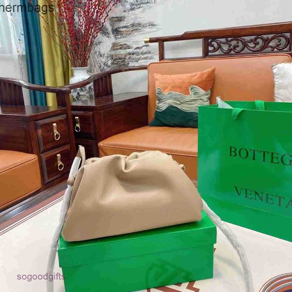 italy bag handbag cloud designer shoulder winter venetas fashion bags single bottegas messenger small 9fqn ichg with logo 2u82
italy bag handbag cloud designer shoulder winter venetas fashion bags single bottegas messenger small 9fqn ichg with logo 2u82