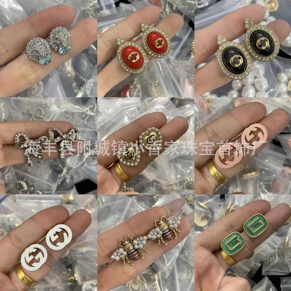 new gujia double g classic style diamond silver needle earrings for women diamond high edition brass, Golden
new gujia double g classic style diamond silver needle earrings for women diamond high edition brass, Golden