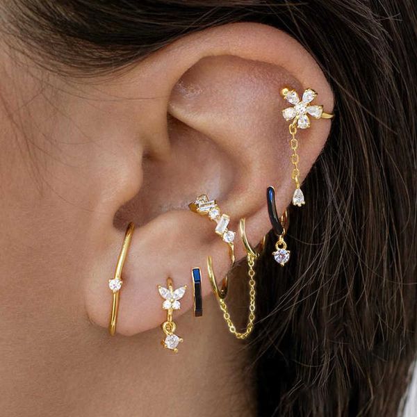 charm anting-anting tindik bunga kupu-kupu zirkonia kubik warna emas baru anting-anting liontin rantai tembaga wanita perhiasan korea modis, Golden
charm anting-anting tindik bunga kupu-kupu zirkonia kubik warna emas baru anting-anting liontin rantai tembaga wanita perhiasan korea modis, Golden