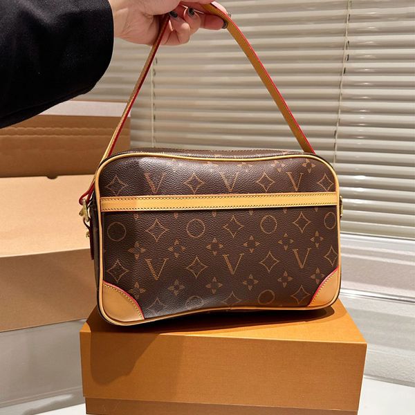 designer womens crossbody camera bag genuine leather classic old flower shoulder bag retro medium antique contrast color mens postman bag to
designer womens crossbody camera bag genuine leather classic old flower shoulder bag retro medium antique contrast color mens postman bag to