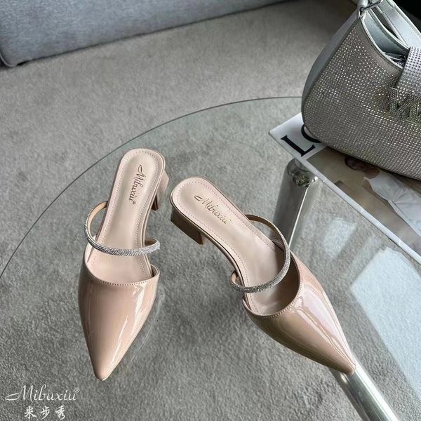 slippers 2023 women summer mules high heels sandals rivets pointed toe thin outside talon femme 230427, Black
slippers 2023 women summer mules high heels sandals rivets pointed toe thin outside talon femme 230427, Black