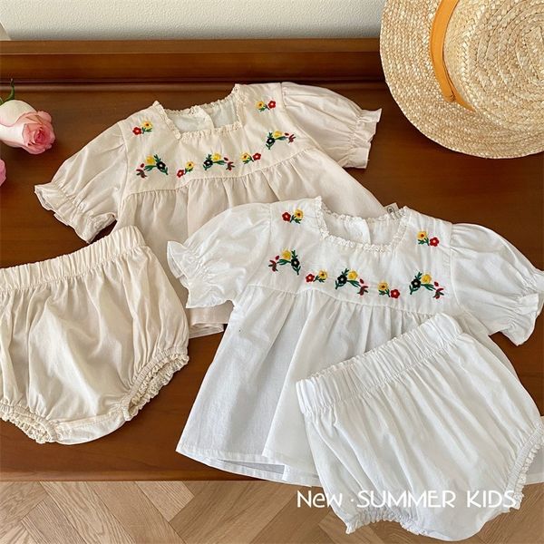 rompers summer baby short sleeve colorful embroidery shorts 2 pieces suit girls lace square collar clothing set clothes 230427, Blue
rompers summer baby short sleeve colorful embroidery shorts 2 pieces suit girls lace square collar clothing set clothes 230427, Blue