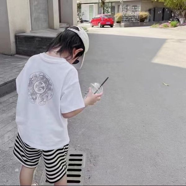baby clothes kid designer t shirt kids set kid clothe summer boys girls short sets luxury brand classic black and white fasion stripe design
baby clothes kid designer t shirt kids set kid clothe summer boys girls short sets luxury brand classic black and white fasion stripe design