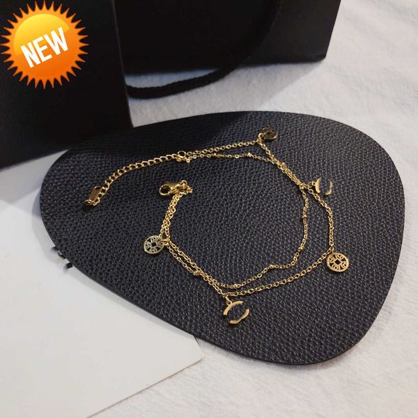 23ss 11style women luxury desinger anklets summer 18k gold plated stainless steel pendant chain leg jewelry fashion accessories gift, Red;blue
23ss 11style women luxury desinger anklets summer 18k gold plated stainless steel pendant chain leg jewelry fashion accessories gift, Red;blue