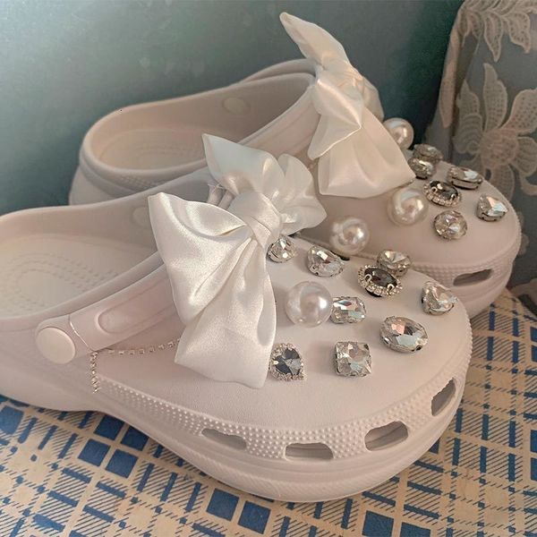 shoe parts accessories luxury designer shoes charms for croc vintage diy clogs decoration shiny princess style shoe accessories allmatch 230, White;pink
shoe parts accessories luxury designer shoes charms for croc vintage diy clogs decoration shiny princess style shoe accessories allmatch 230, White;pink
