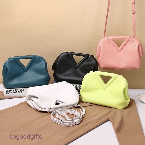 bottegas bag point venetas cloud bag 2023 new leather inverted triangle portable single shoulder oblique span women's clip candy pleate
bottegas bag point venetas cloud bag 2023 new leather inverted triangle portable single shoulder oblique span women's clip candy pleate