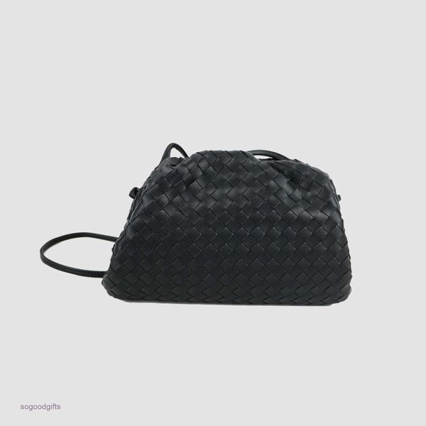 mini bottegas bag jodie venetas fashion trend leather woven pleated cloud bag women's net red versatile soft messenger single shoulder
mini bottegas bag jodie venetas fashion trend leather woven pleated cloud bag women's net red versatile soft messenger single shoulder