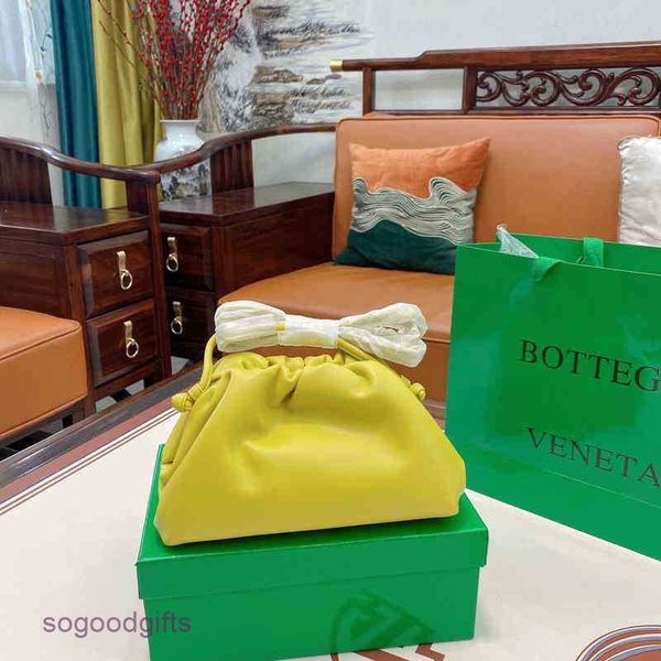 bag cloud italy bottegas bags fashion small handbag designer venetas winter single shoulder messenger d90s rs74 2 with logo 8b2j
bag cloud italy bottegas bags fashion small handbag designer venetas winter single shoulder messenger d90s rs74 2 with logo 8b2j