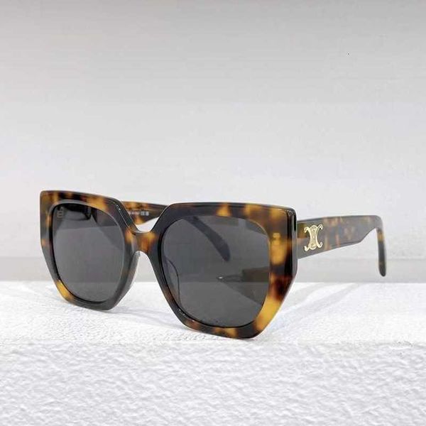 high-end mens sunglasses for women luxury designer personality classic style uv protection sunglasses ladies multifunctional glasses 40239f, White;black
high-end mens sunglasses for women luxury designer personality classic style uv protection sunglasses ladies multifunctional glasses 40239f, White;black