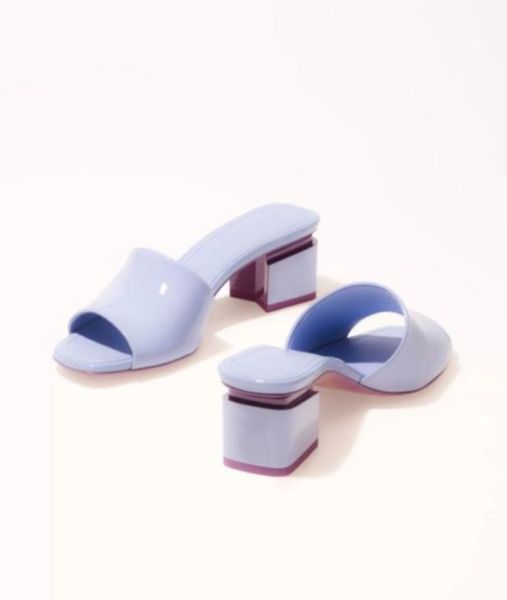 aaaaa women mules c slippers sandals pearls sliders stuffies lambskin black white flat slippers ladies beach rubber f7140573
aaaaa women mules c slippers sandals pearls sliders stuffies lambskin black white flat slippers ladies beach rubber f7140573