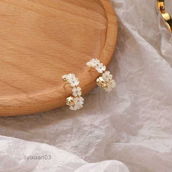 stud pearl camellia stud earrings white flower jewelry women girls korean fashion ear studs custom elegant friends gifts accessories 3 snjls, Golden;silver
stud pearl camellia stud earrings white flower jewelry women girls korean fashion ear studs custom elegant friends gifts accessories 3 snjls, Golden;silver