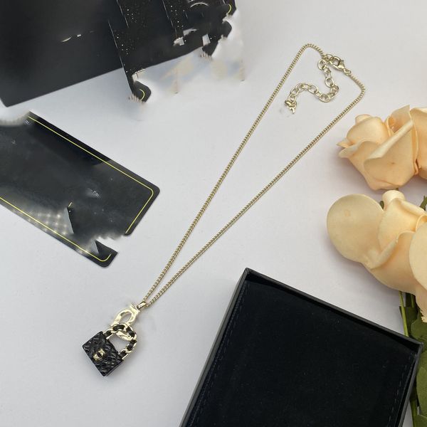 letter ccity fashion designer c pendant necklaces luxury gold necklace women jewelry metal crystal pearl cjeweler woman gift jhj33rter, Silver
letter ccity fashion designer c pendant necklaces luxury gold necklace women jewelry metal crystal pearl cjeweler woman gift jhj33rter, Silver