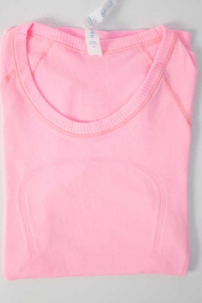 2023motion current lu-088 nwt women's sports yoga t-shirt fitness clothing woman short sleeve workout shirts gym active wear clothes l, Gray
2023motion current lu-088 nwt women's sports yoga t-shirt fitness clothing woman short sleeve workout shirts gym active wear clothes l, Gray