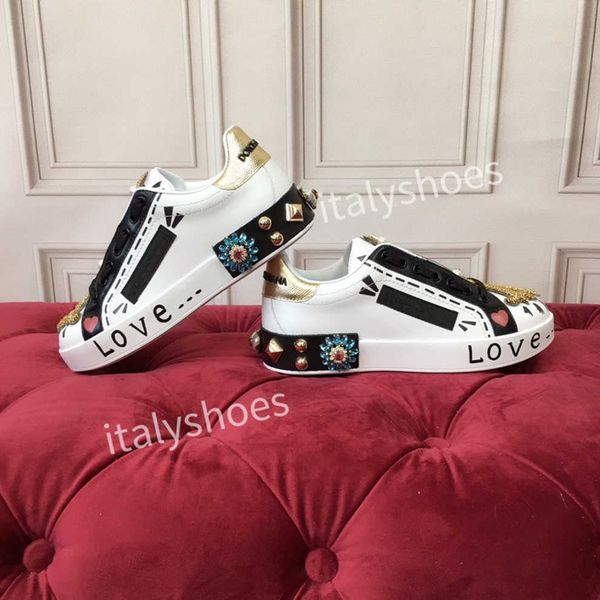 leather lace-up sneaker cowhide fashion lady designer running trainers men letters platform gym sneakers
leather lace-up sneaker cowhide fashion lady designer running trainers men letters platform gym sneakers